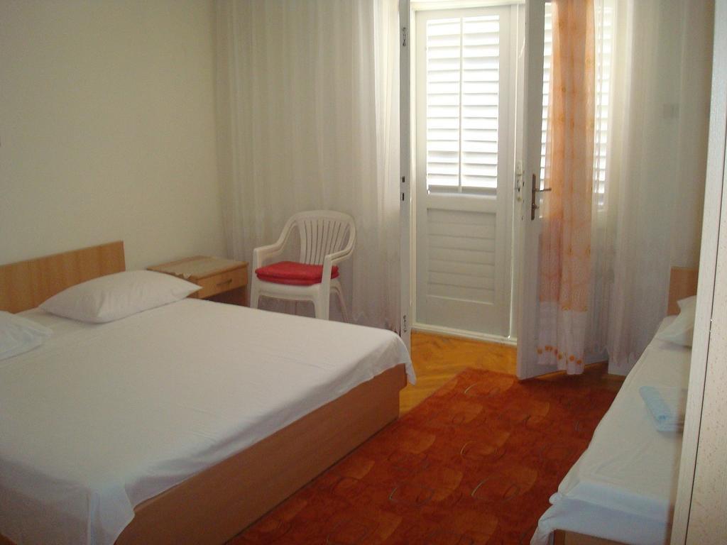 Guest House Milic Makarska Zimmer foto